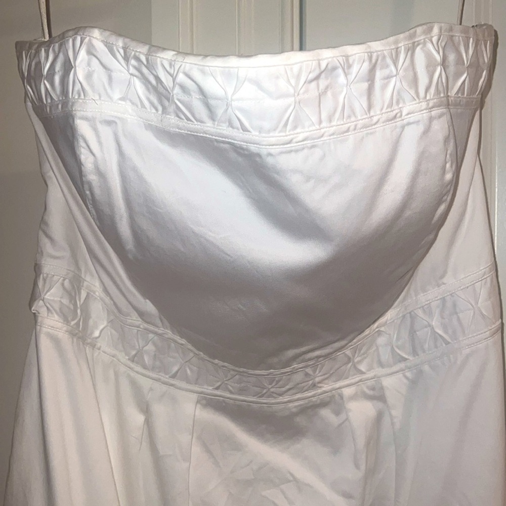 White House Black Market strapless dress - Picture 2 of 7